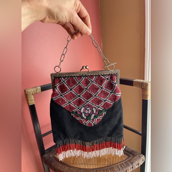 VINTAGE beaded handbag - Picture 8 of 8